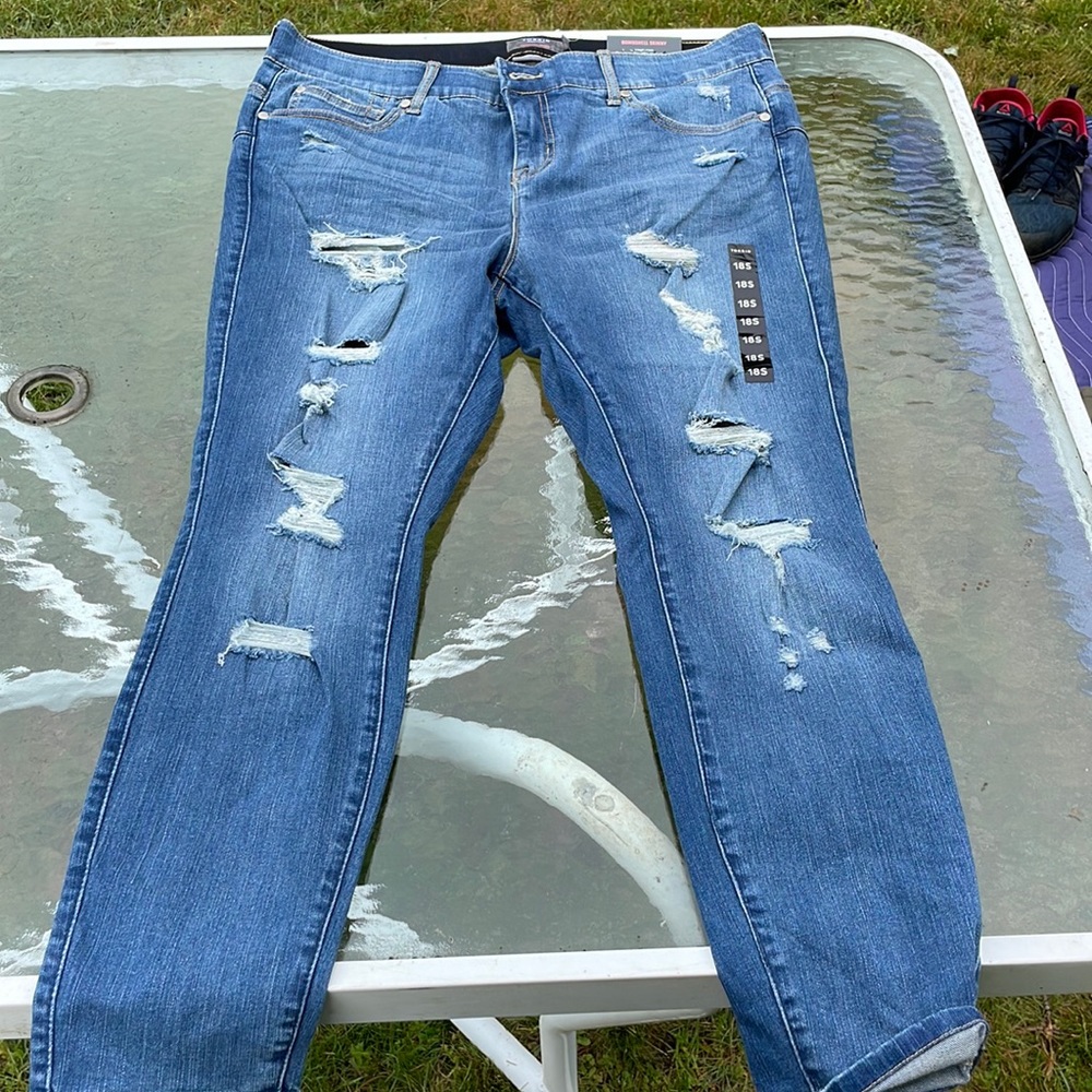 Torrid bombshell skinny jeans